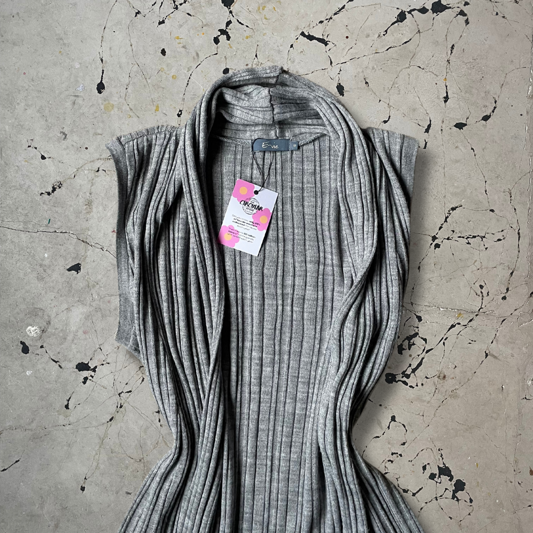 Vintage y2k Grey Sleeveless Knit Cardigan